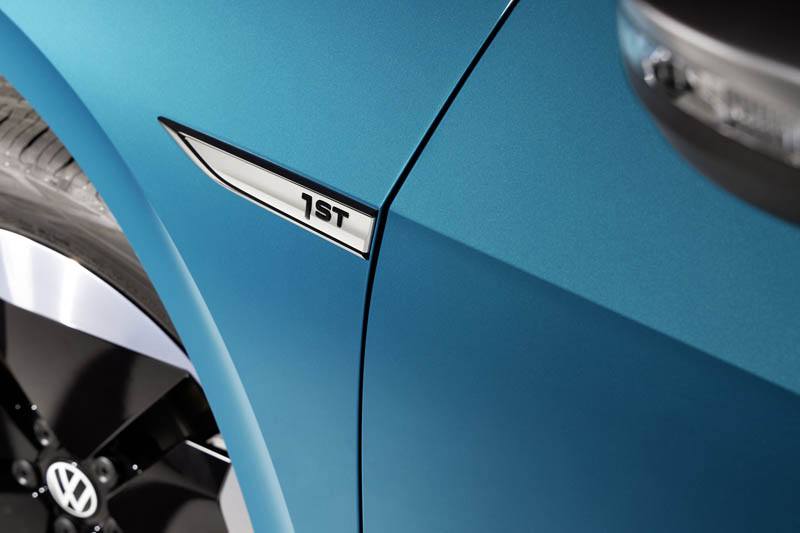 volkswagen-ID_3-insignia_version-1st