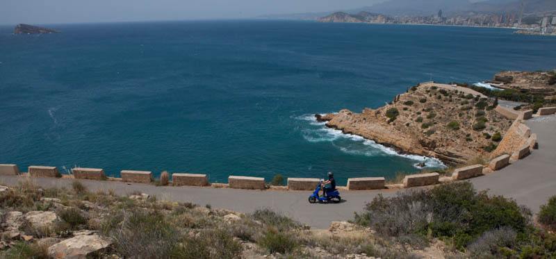 NEXT-NX1-scooter-electrica-circulando-mar