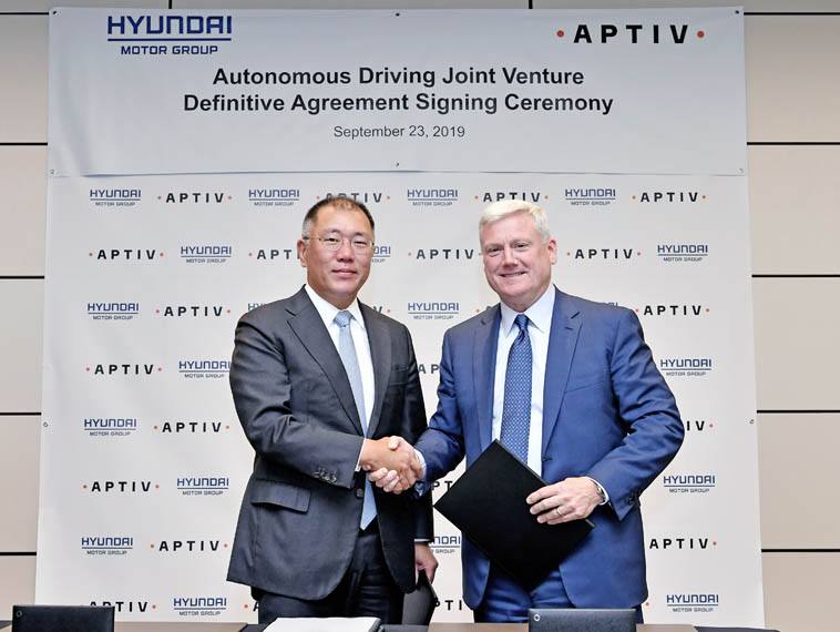 Euisun-Chung_Hyundai-Motor-Group__Kevin-Clark_Aptiv