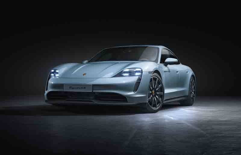 Porsche-Taycan-4S_frontal