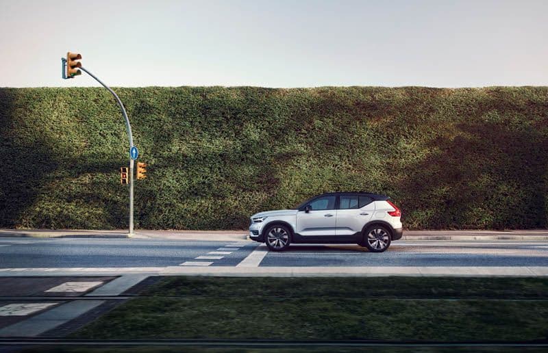 Volvo-XC40-Recharge_estacionado2