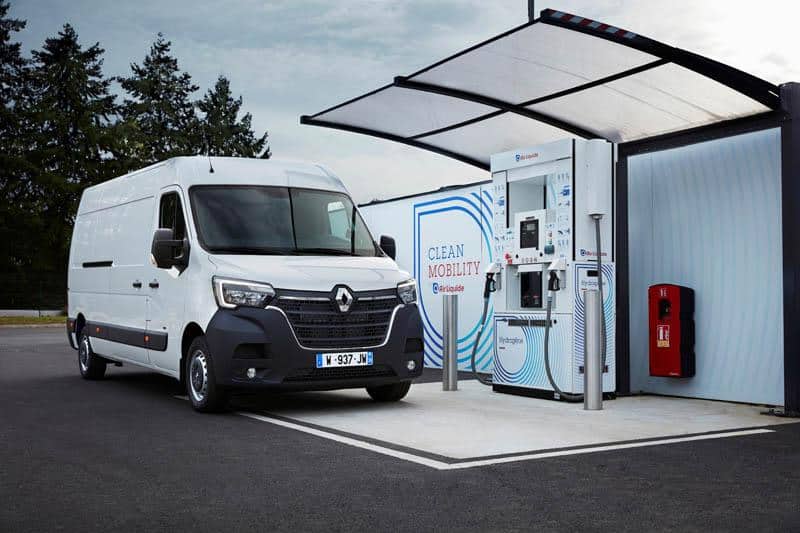 renault-master-ze-hidrogeno-repostando