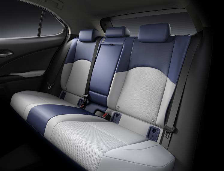 Lexus-UX-300e-electrico_interior-plazas-traseras