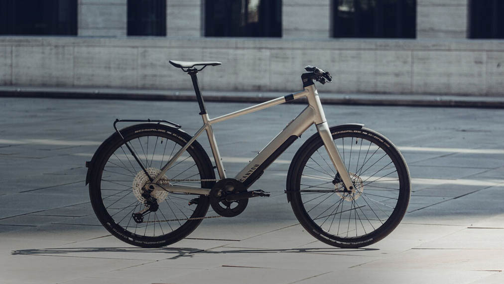 canyon-commuter-on