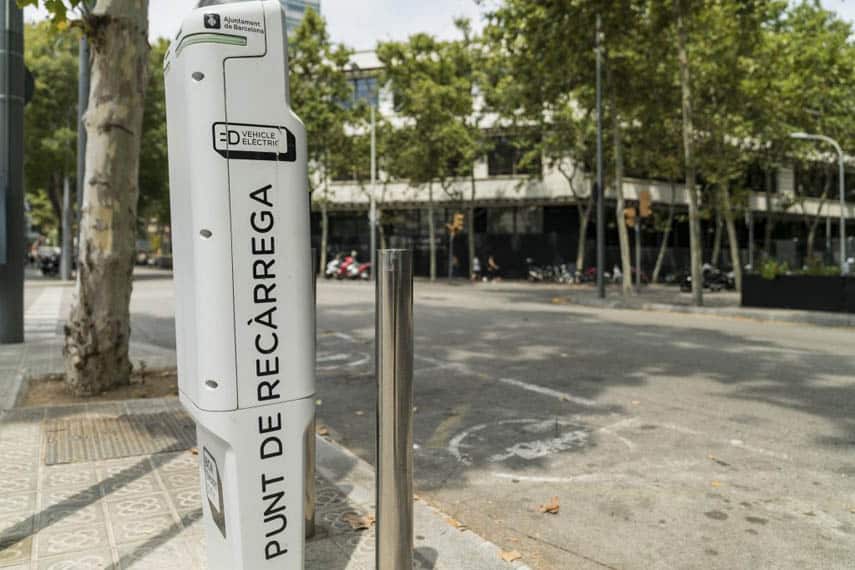 punto-recarga-publico-vehiculos-electricos-Barcelona