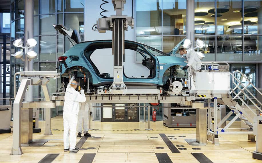 volkswagen-id-3-comienza-produccion-serie-fabrica-Dresde_lateral