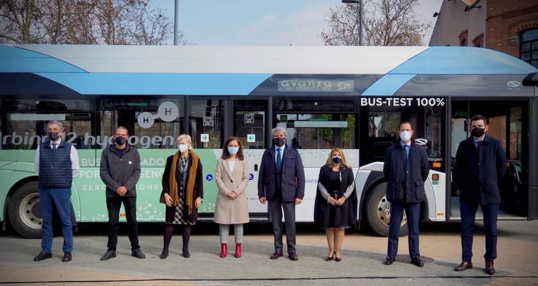primer-autobus-hidrogeno-España-Madrid_presentacion-Solaris-Urbino-12-Hydrogen