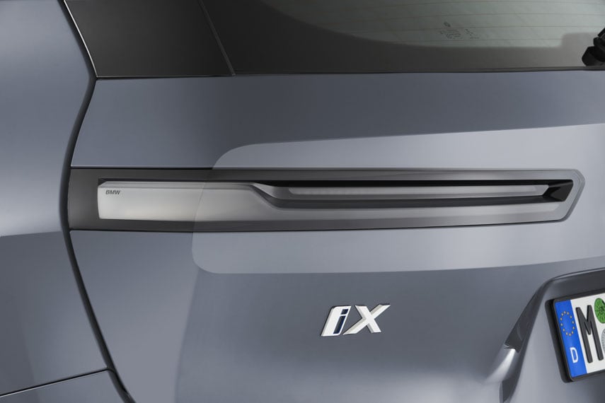 BMW-iX_insignia