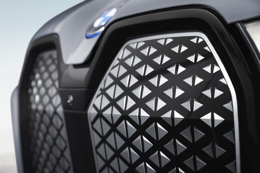 BMW-iX_parrilla