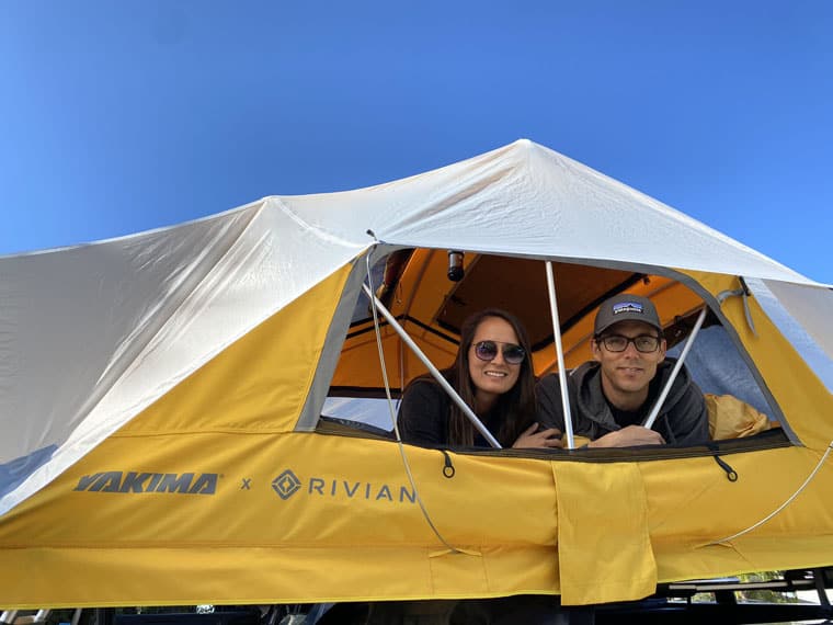 CEO-Rivian-tienda-asociacion-Yakima