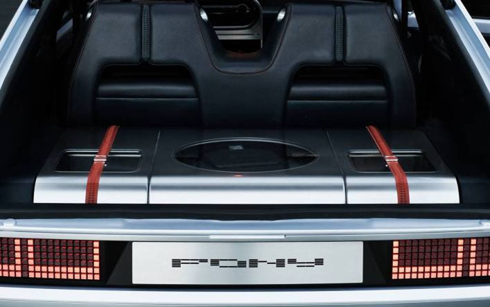 Hyundai-Heritage-Series-PONY_maletero