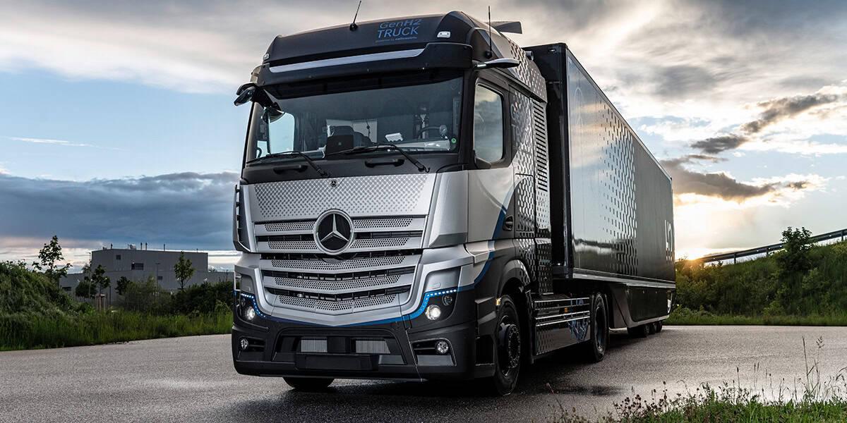 Camion-hidrogeno-Mercedes-Benz-GenH2_con-caja