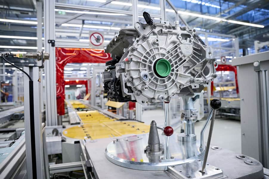 Produccion-sistemas-E-Drive-planta-Dingolfing_BMW-Group