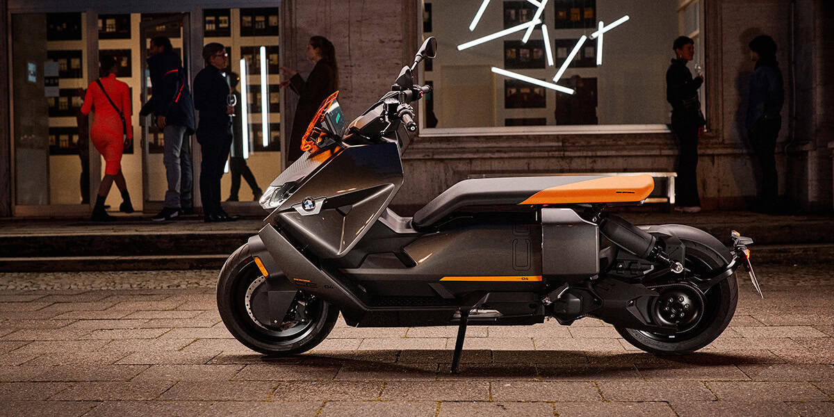 BMW-CE-04