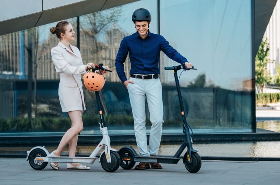Nuevo-patinete-electrico-Xiaomi-Mi-Electric-Scooter-3_gris-negro