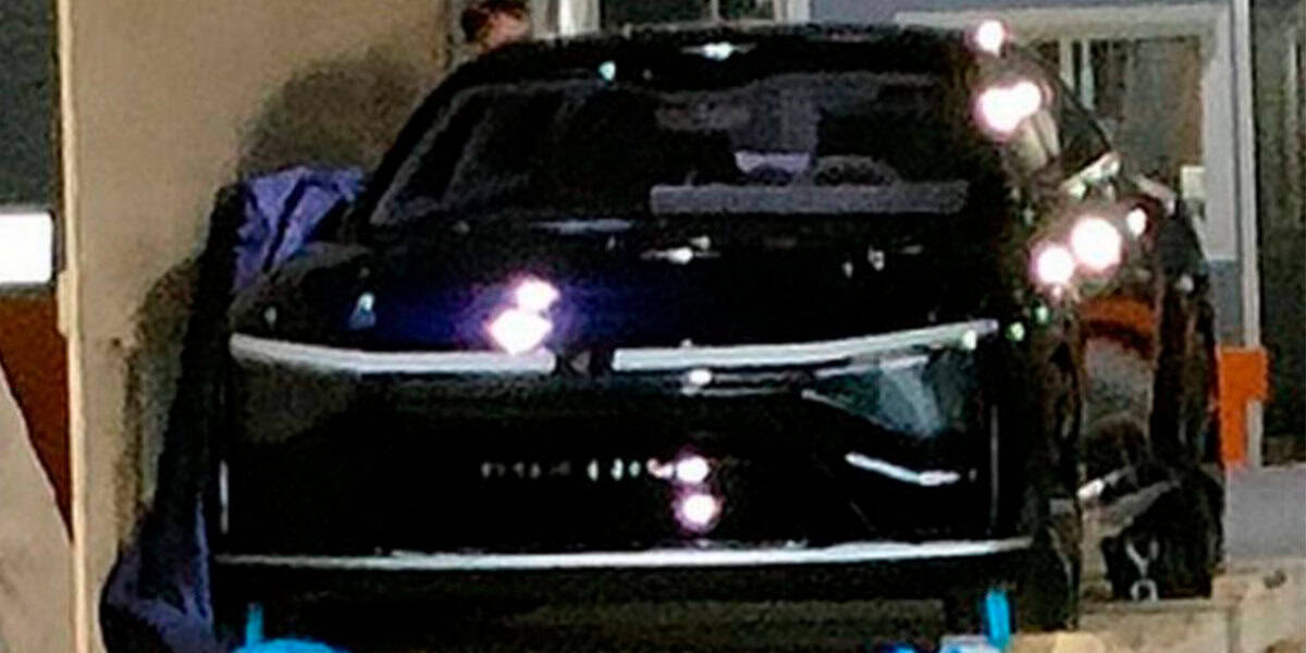 Foxconn-Foxtron-primer-coche-electrico-imagenes-filtradas_3