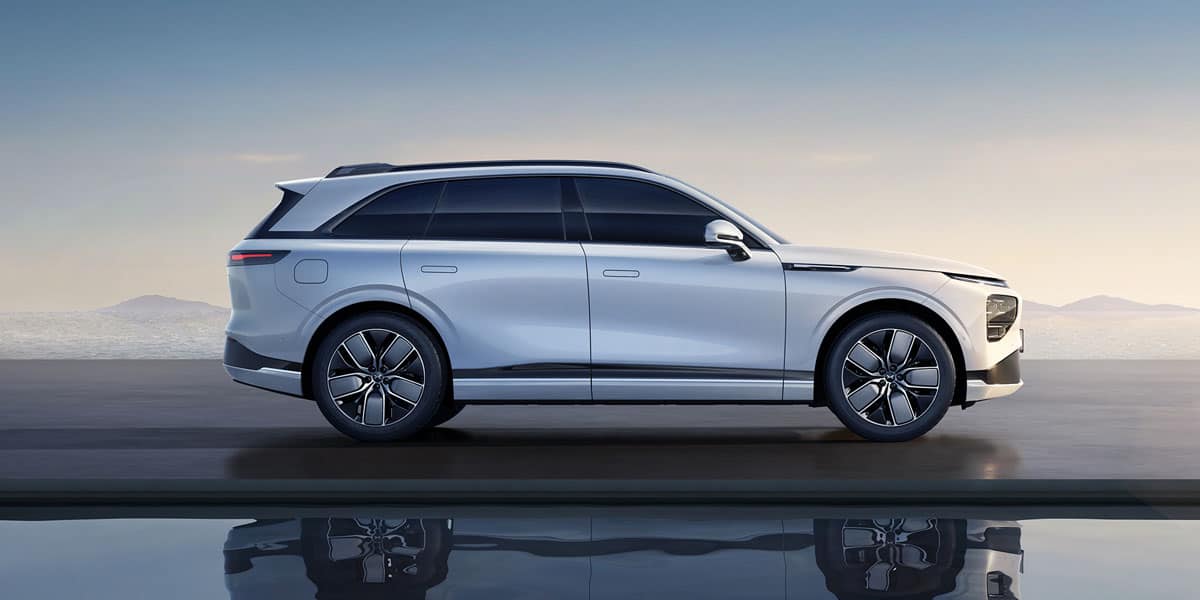 XPeng-G9_lateral