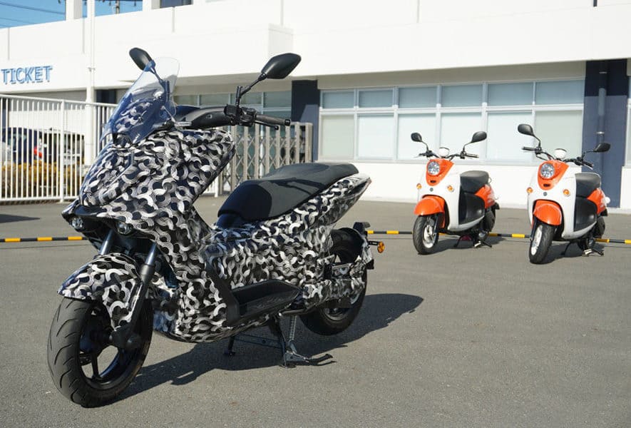 Yamaha-E01-produccion-camuflaje