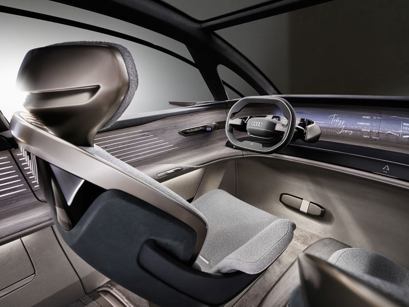 Audi-Urbansphere-concept_conductor