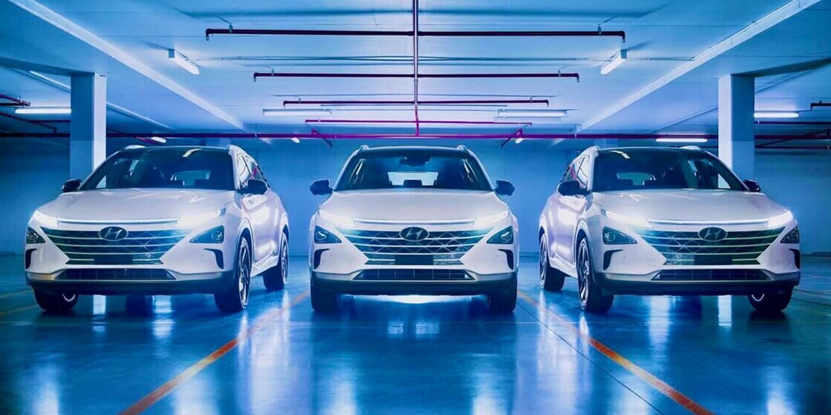 Hyundai-NEXO-parking
