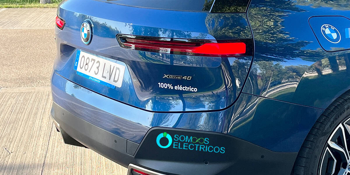 BMW-iX_trasera-Somos-Electricos