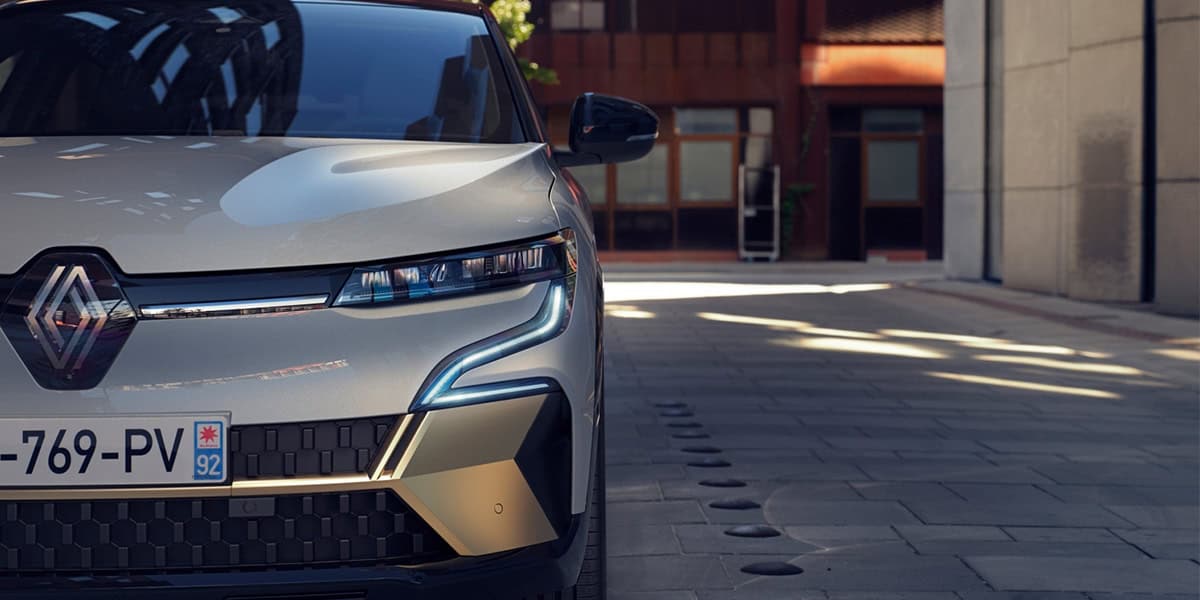 Renault-Megane-E-Tech_frontal