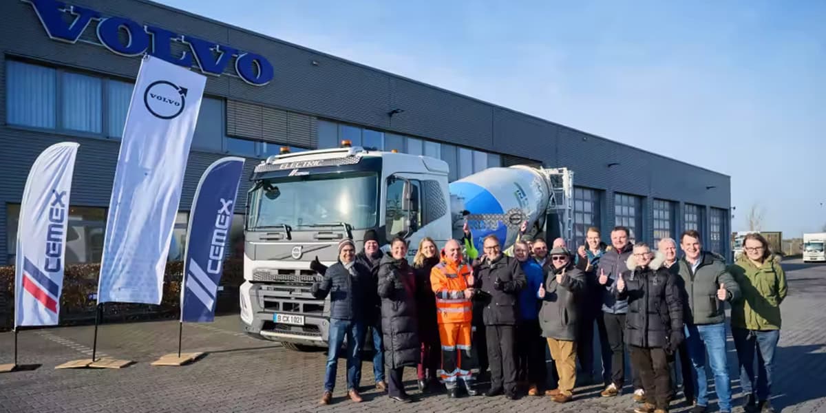 Volvo-FMX-hormigonera-CEMEX_entrega