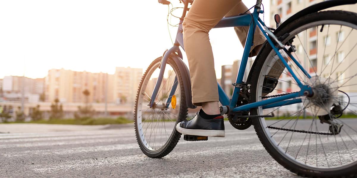 Bicicleta-hombre-montado