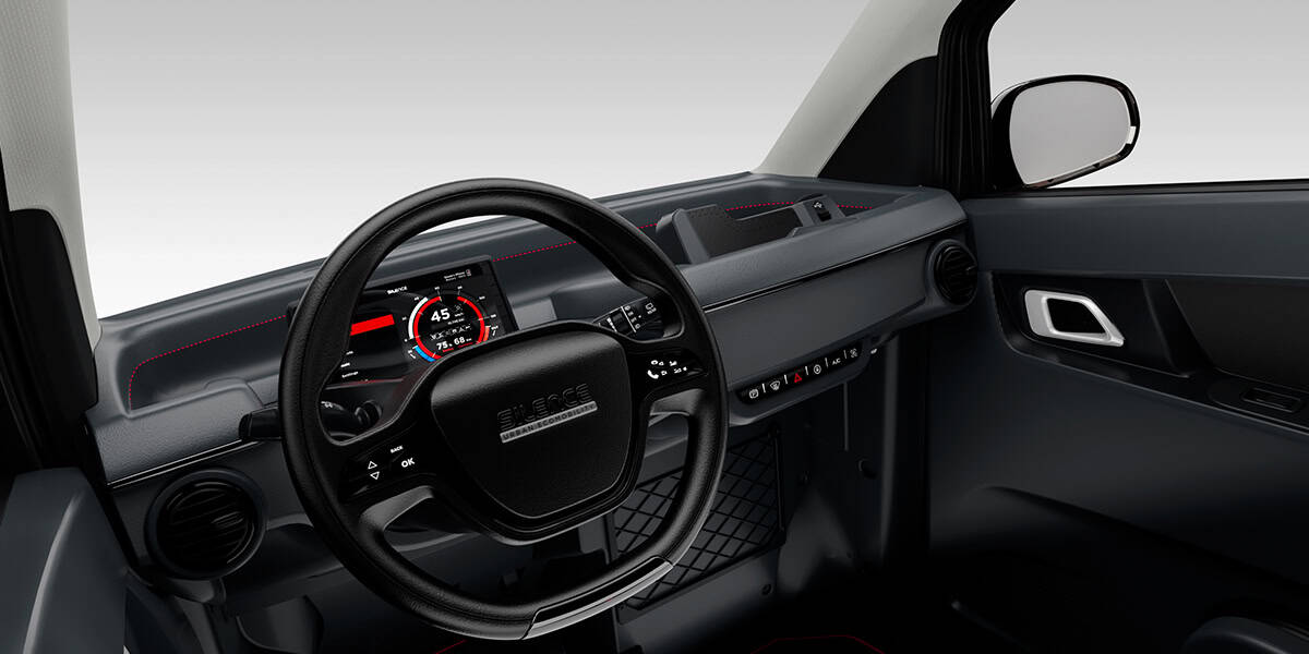 Silence-S04_interior