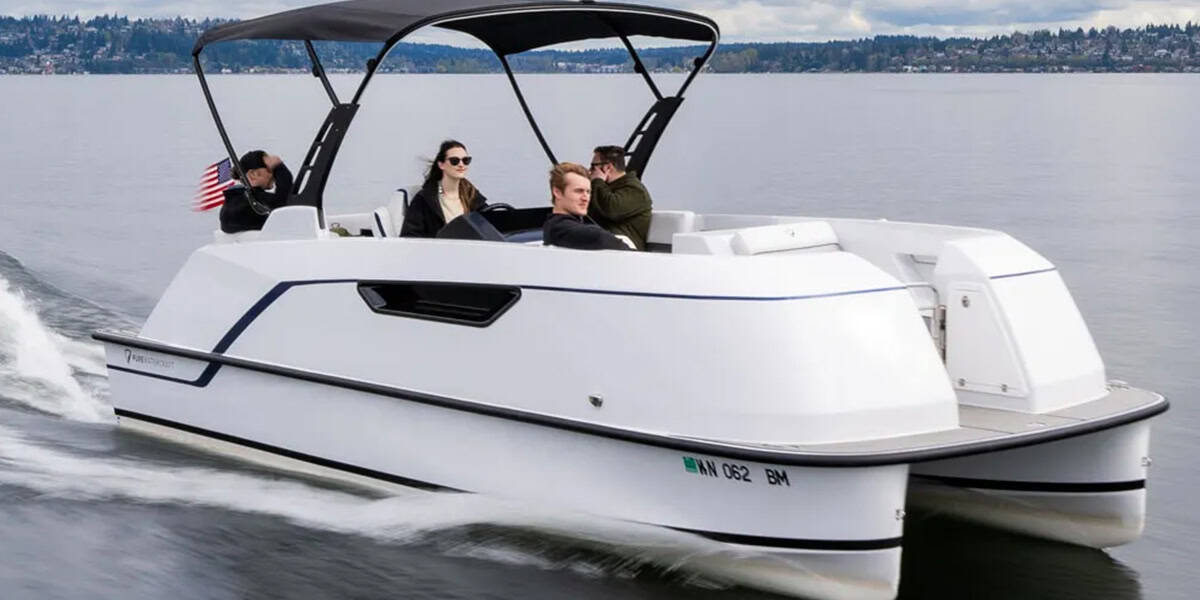 Pure-Watercraft-Pure-Pontoon-Boat_baterias-GM