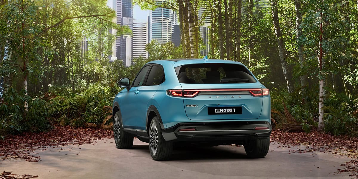 trasera del Honda e:Ny1