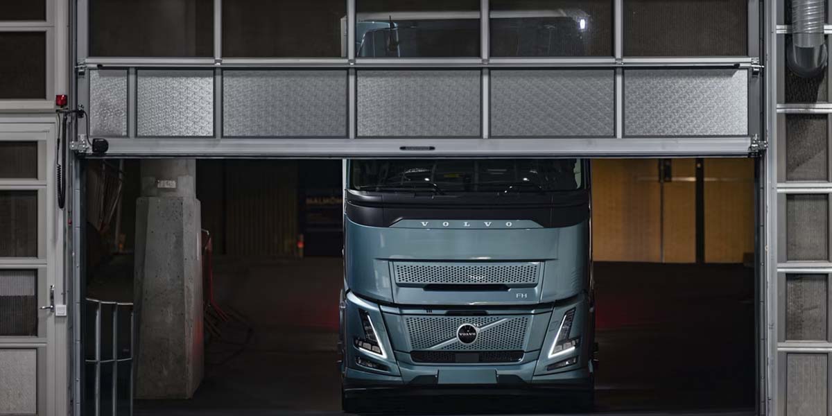Volvo-FH-Electric_garaje