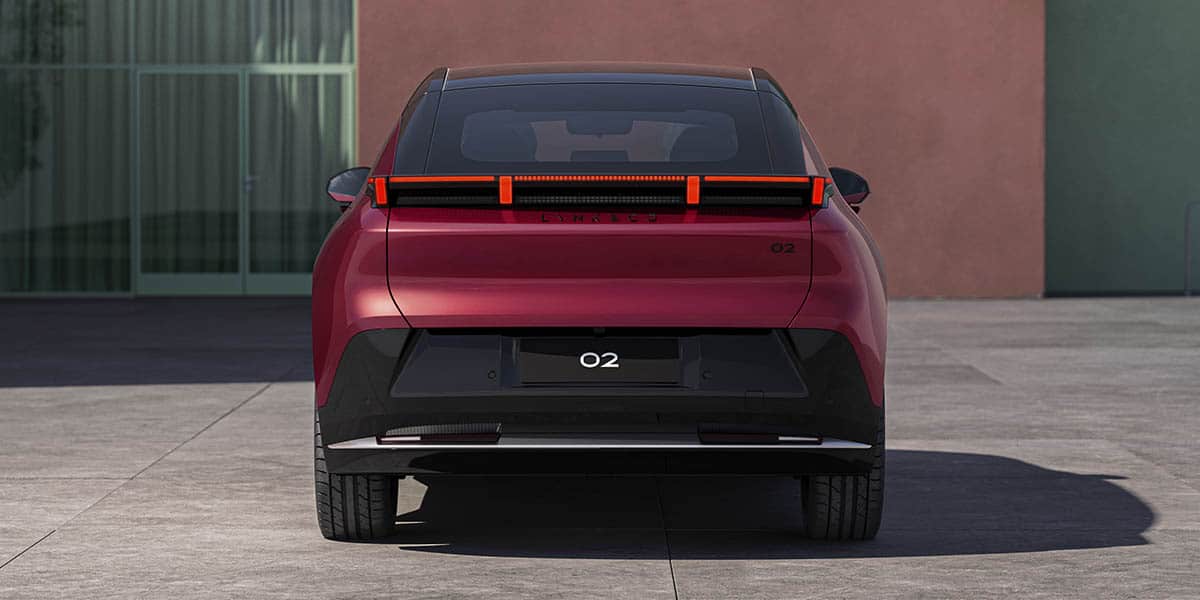 Lynk-Co-02_trasera