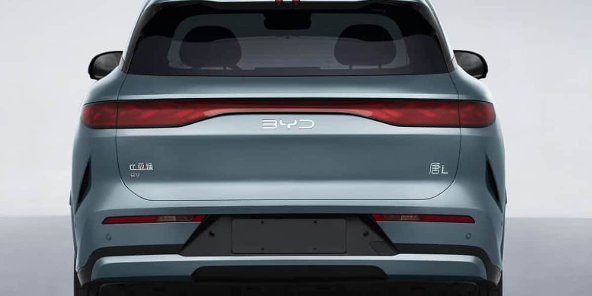 BYD-Tang-L_trasera