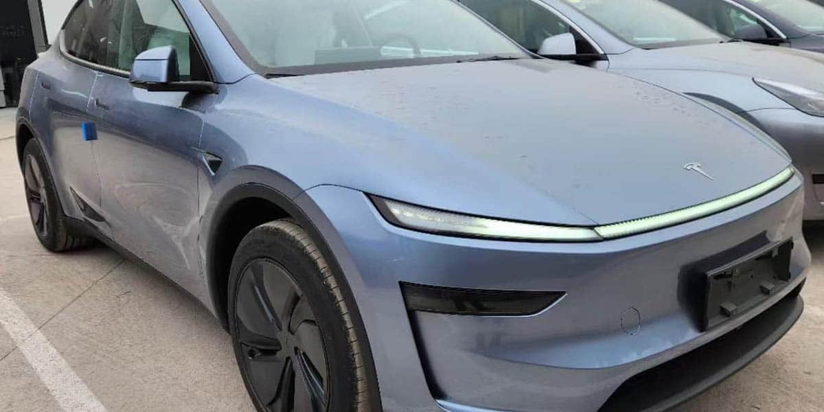 Tesla-Model-Y-Juniper_azul-China