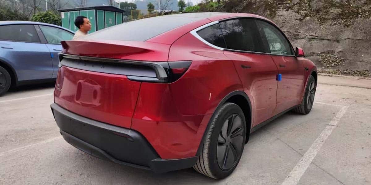 Tesla-Model-Y-Juniper_rojo-trasera