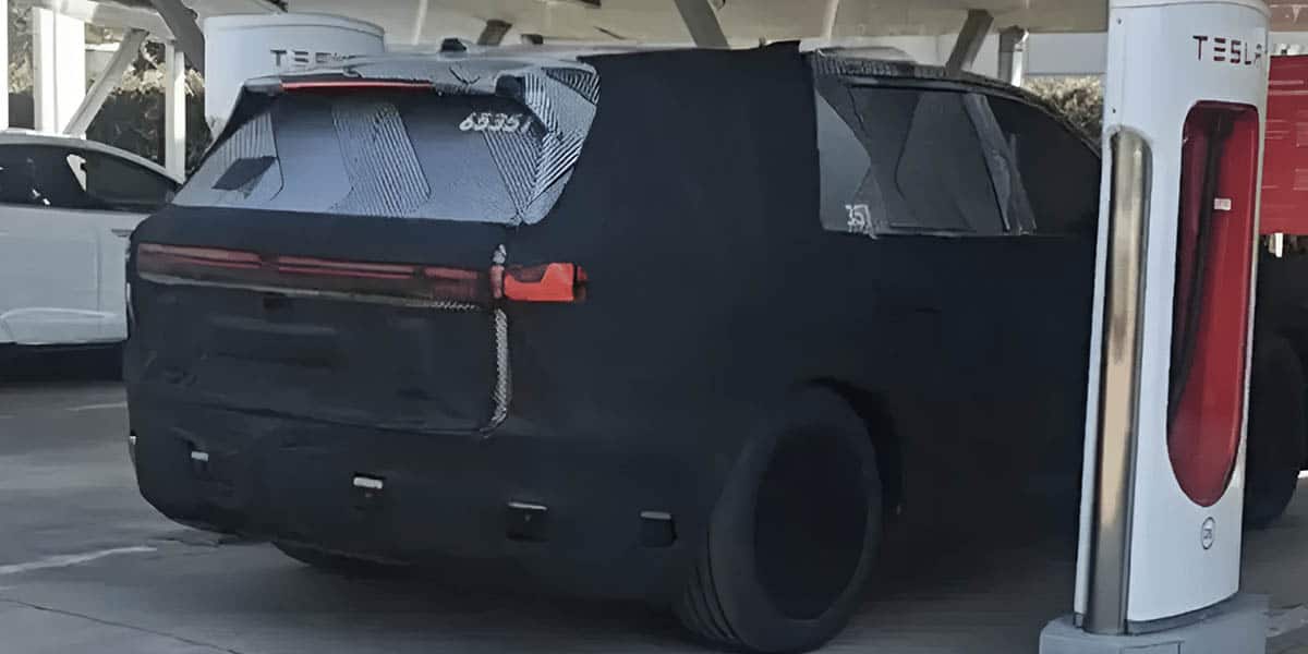 NIO-Onvo-L80_camuflaje-trasera