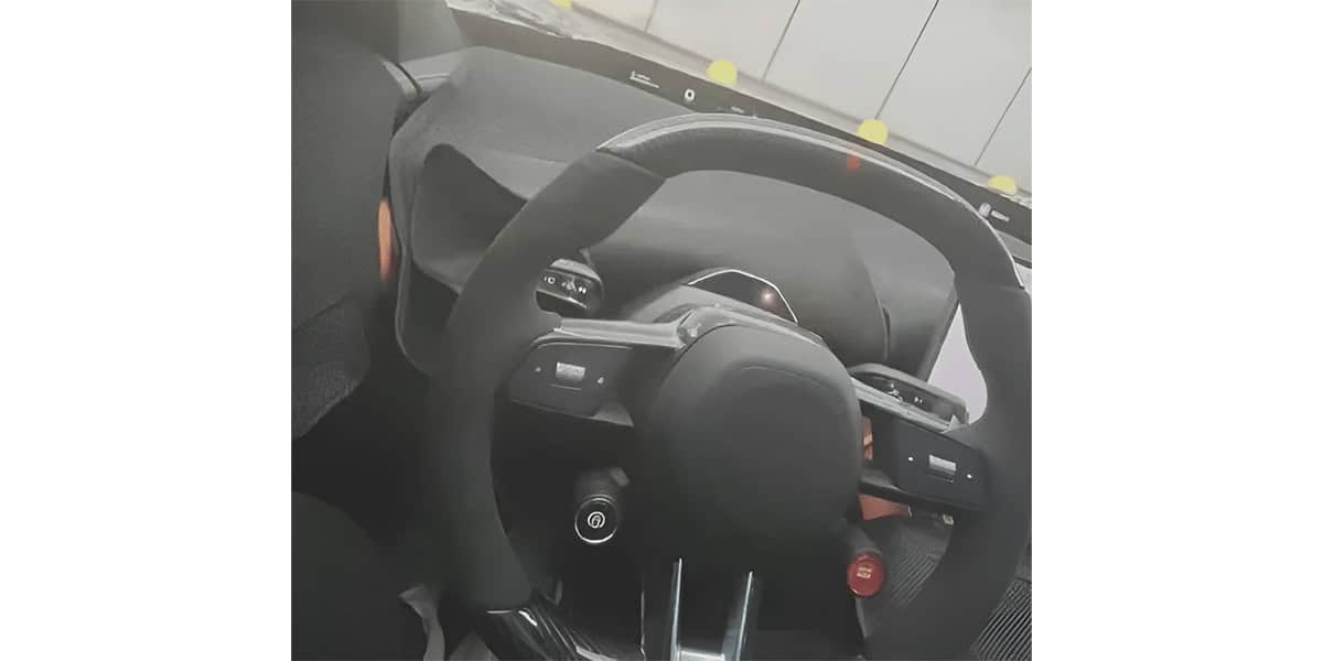 Xiaomi-YU7_interior-cazado_volante