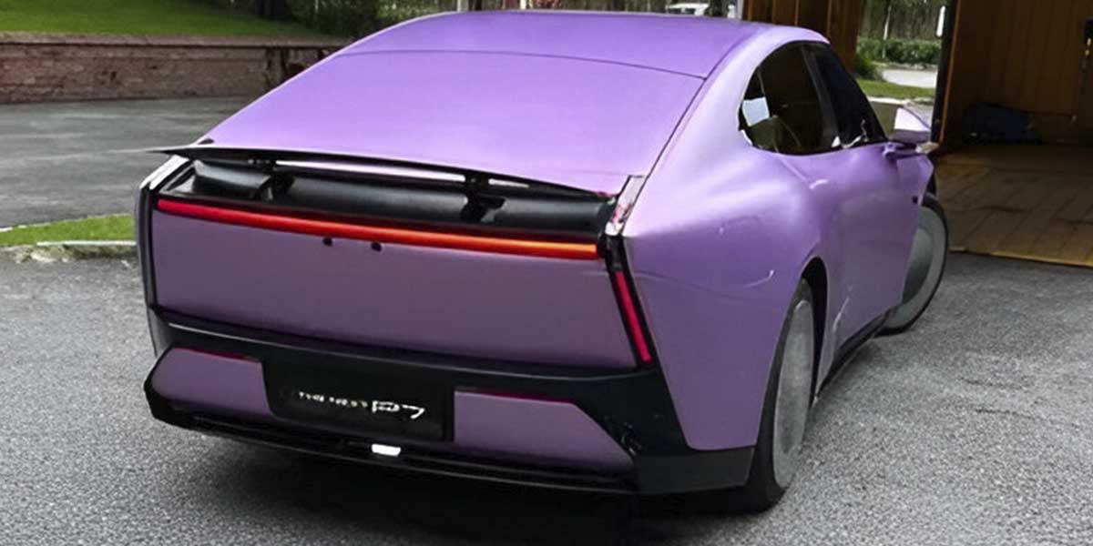 Xpeng-P7-nuevo_morado-trasera