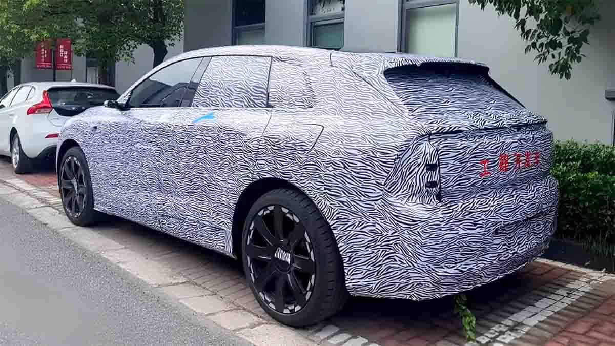 Audi-SAIC-segundo-modelo-camuflado_trasera