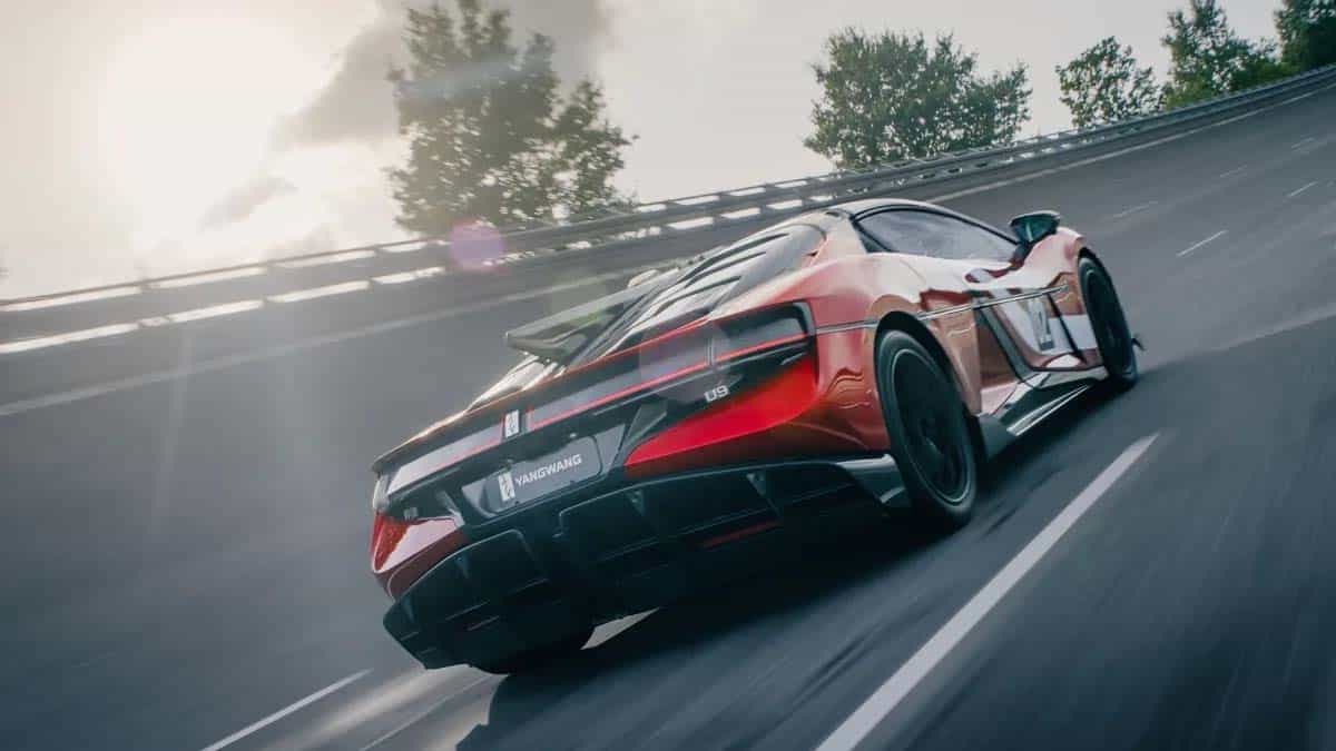 Vista trasera del Yangwang U9 Xtreme, el coche mas caro de BYD