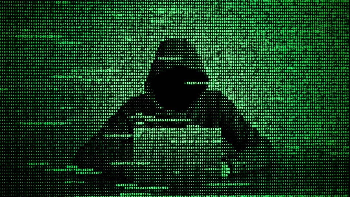 representación de un hacker informático