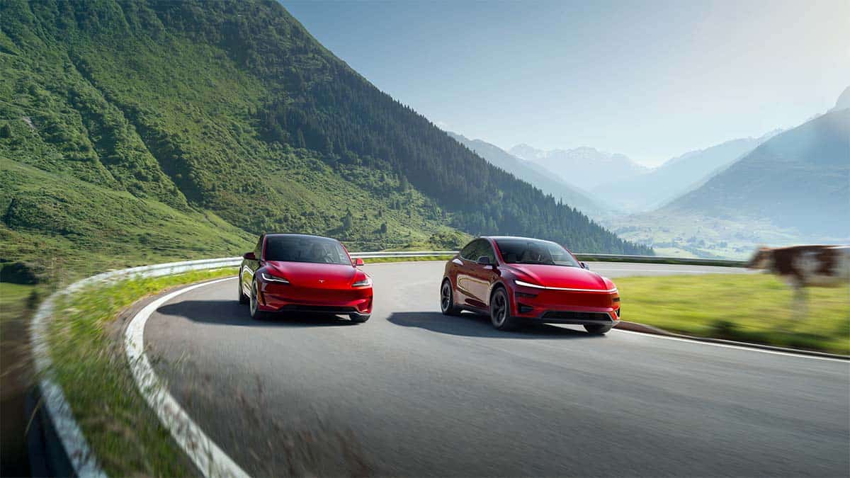 Nuevo Tesla Model 3 y Model Y de color rojo