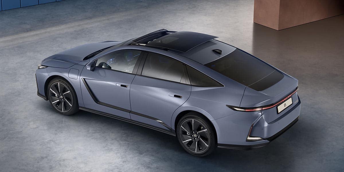 Lexus-ES_arriba