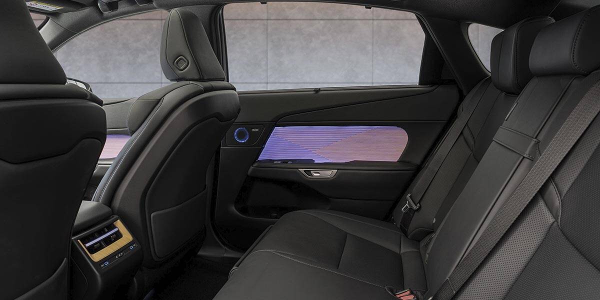 Lexus-ES_interior-plazas-traseras