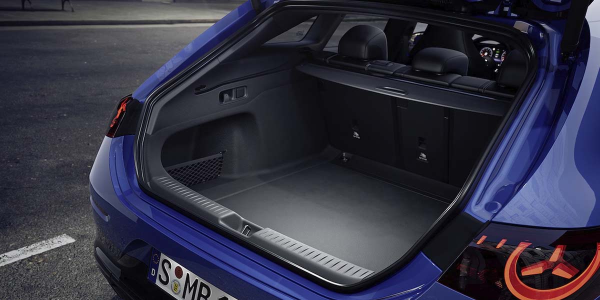 Mercedes-Benz-CLA-Shooting-Brake_azul-maletero