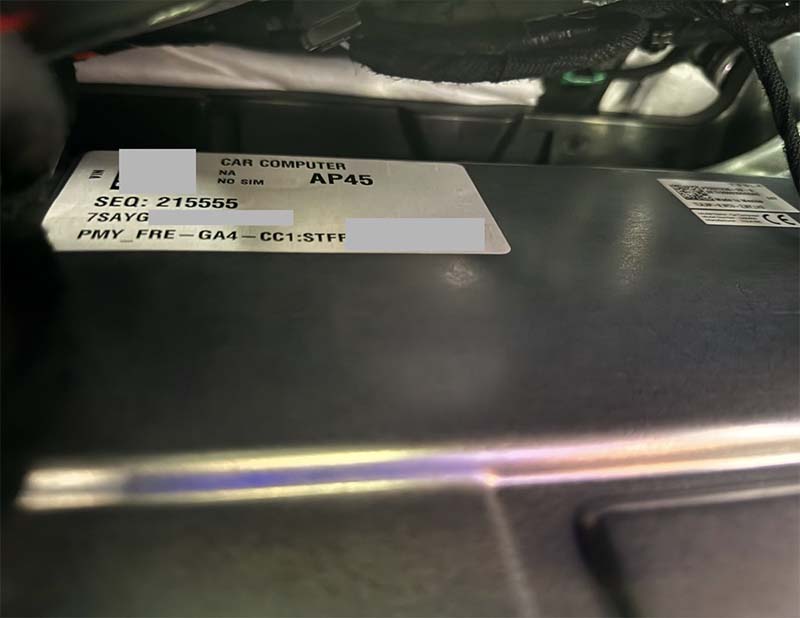 Imagen de una unidad de control de batería en un coche eléctrico.