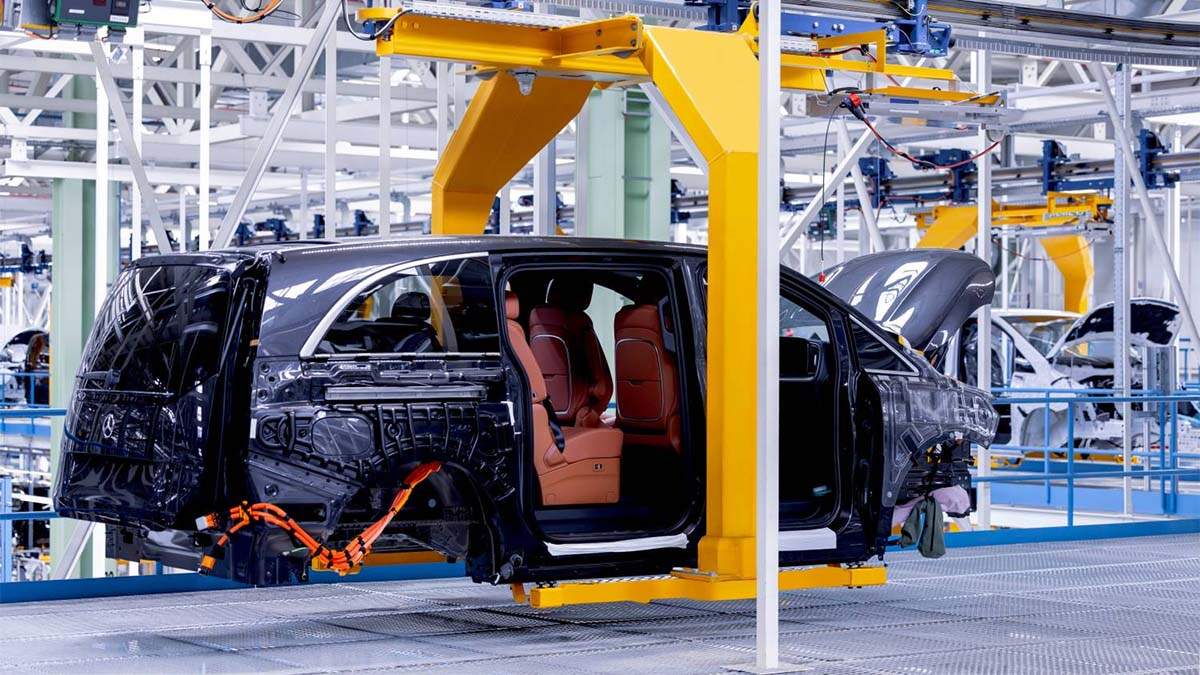 Mercedes VLE - ensamblaje en la linea de producción de Vitoria (España)