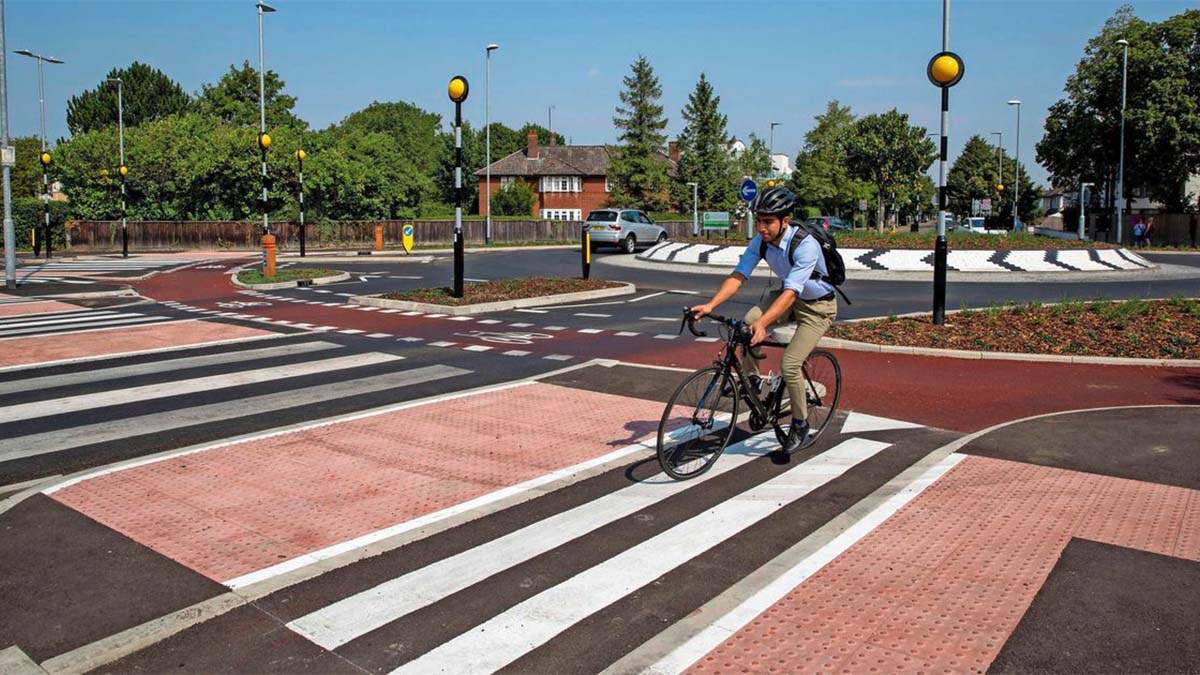 rotonda-holandesa-ciclistas
