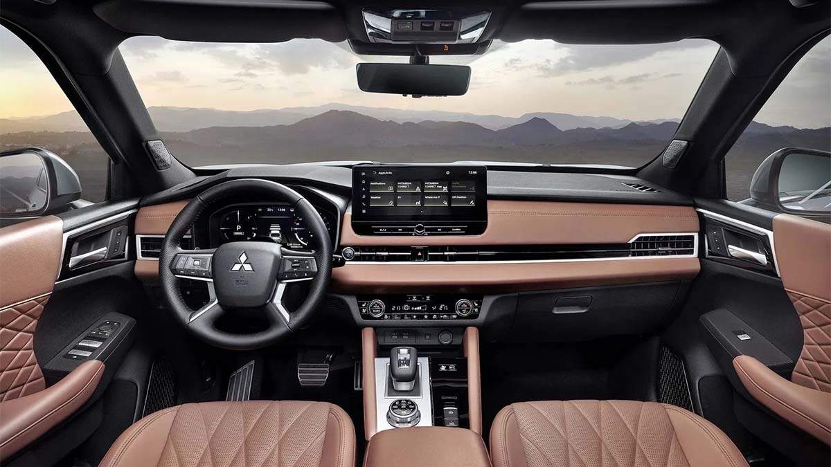 mitsubishi-outlander-phev-interior